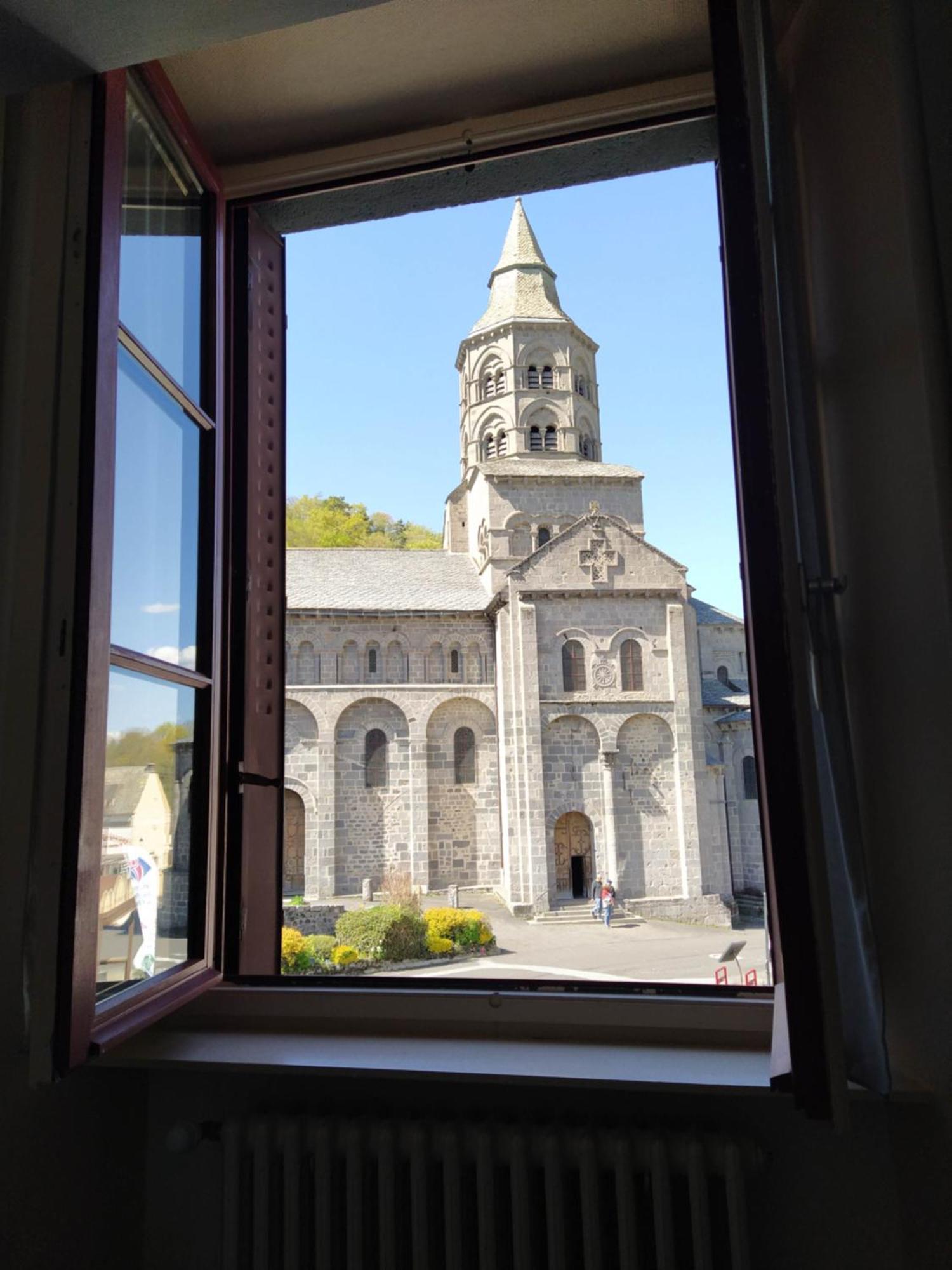 Hotel Restaurant Notre Dame Orcival Dış mekan fotoğraf